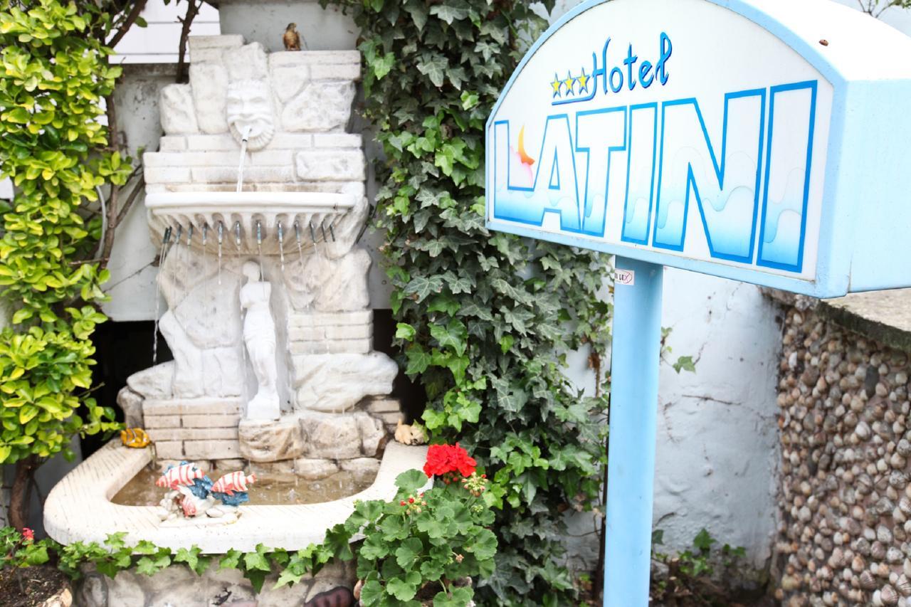 Hotel Latini Rimini Eksteriør bilde