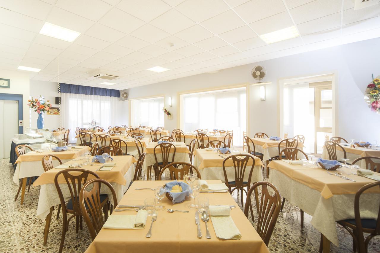 Hotel Latini Rimini Eksteriør bilde