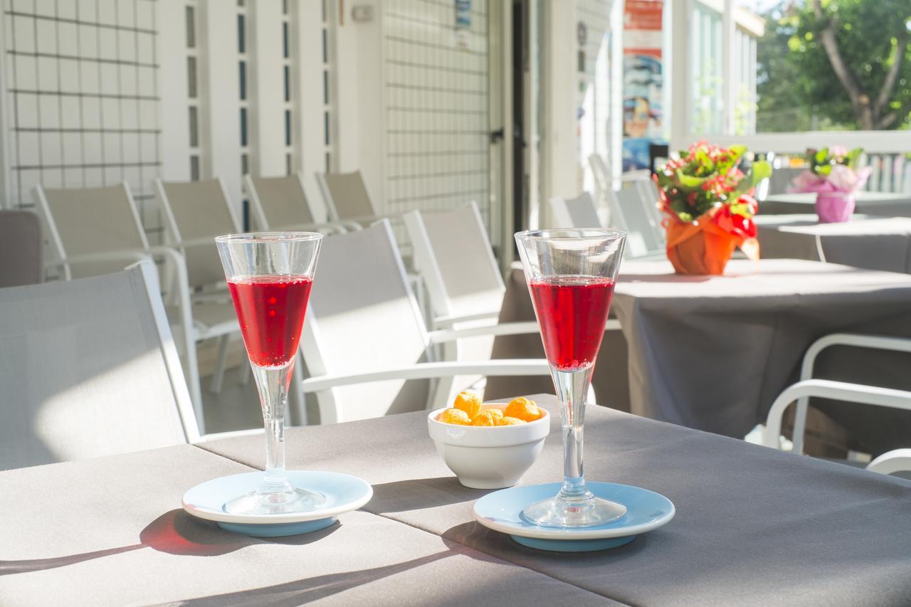 Hotel Latini Rimini Eksteriør bilde