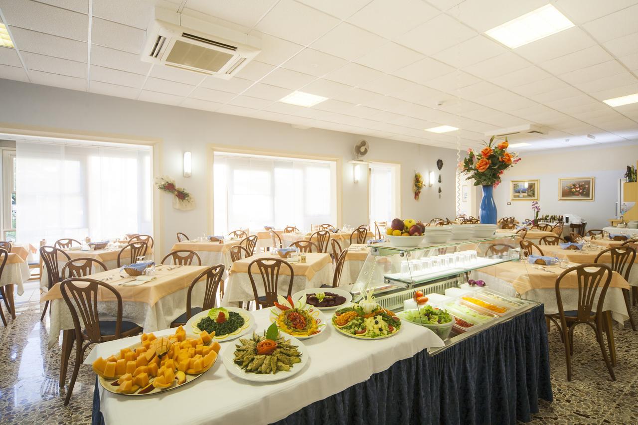 Hotel Latini Rimini Eksteriør bilde