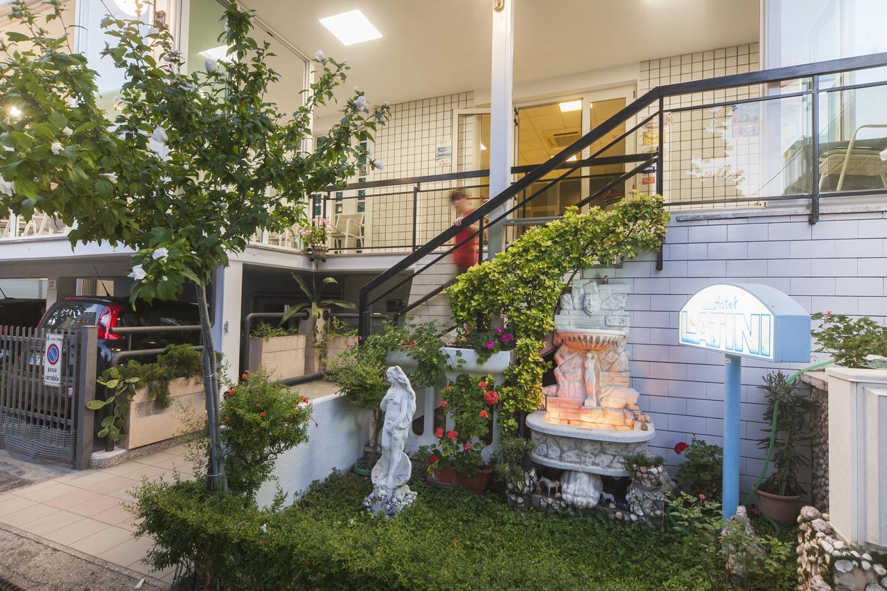 Hotel Latini Rimini Eksteriør bilde